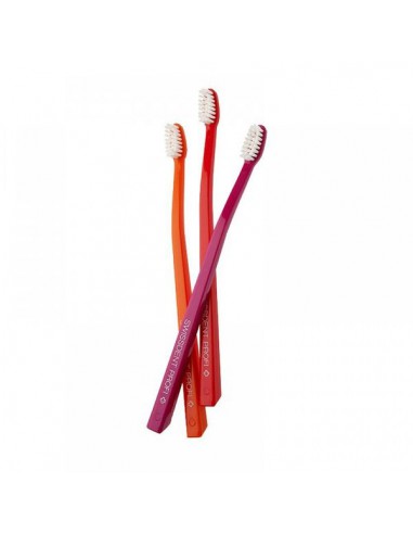 ZL.  Swissdent szczoteczka Whitening Soft
